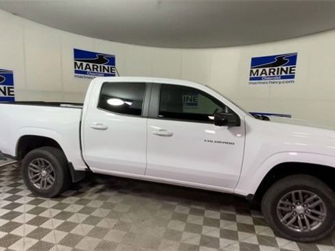 Used 2023 Chevrolet Colorado LT w/ LT Convenience Package II image 3