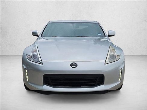 Used 2013 Nissan 370Z Touring w/ Sport Pkg RWD image 2