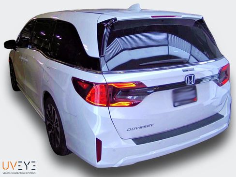 Used 2025 Honda Odyssey Elite image 13