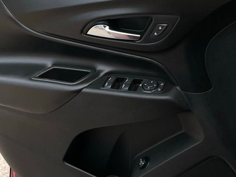 Used 2019 Chevrolet Equinox LT FWD image 20