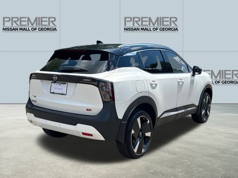 New 2025 Nissan Kicks SR w/ Illumination Package image 5