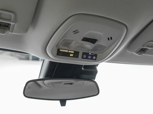 Used 2025 Chevrolet Trax LS FWD image 25