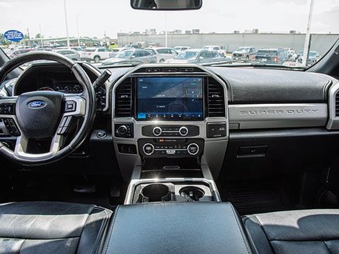 Used 2022 Ford F250 Lariat w/ Lariat Ultimate Package AWD/4WD image 5