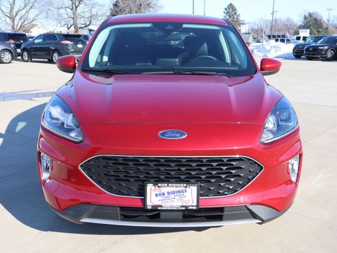 Used 2022 Ford Escape SEL image 2