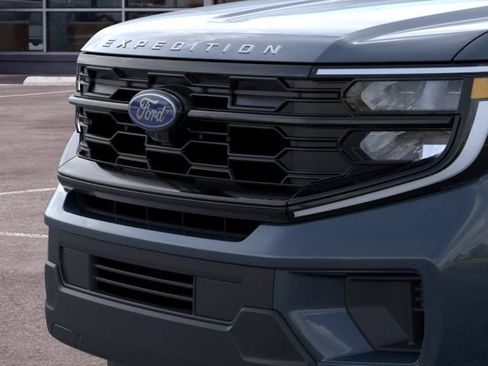 New 2026 Ford Expedition Active AWD/4WD image 17