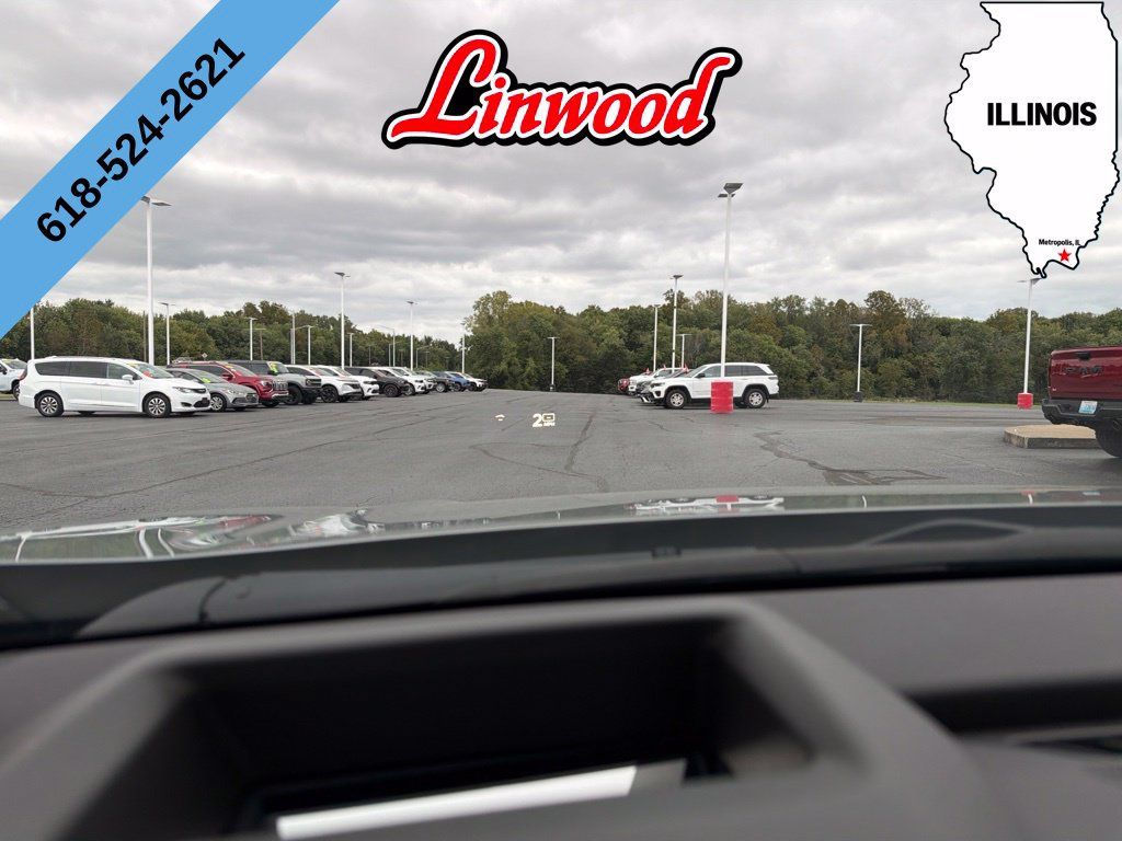 Used 2025 Buick Envision Sport Touring AWD/4WD image 34