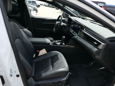 Used 2025 Toyota Camry XSE image 27