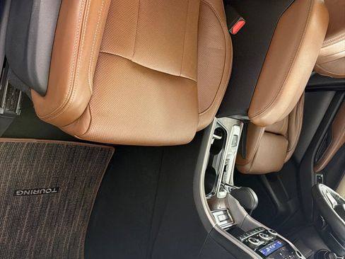 Used 2019 Subaru Ascent Touring AWD/4WD image 25