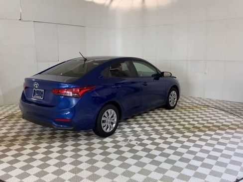 Used 2021 Hyundai Accent SE FWD image 3