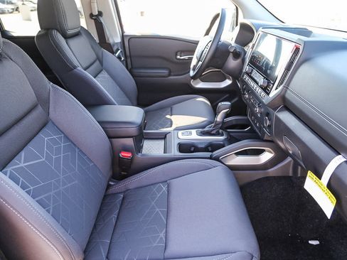 New 2026 Nissan Frontier SV w/ Tow Package AWD/4WD image 18