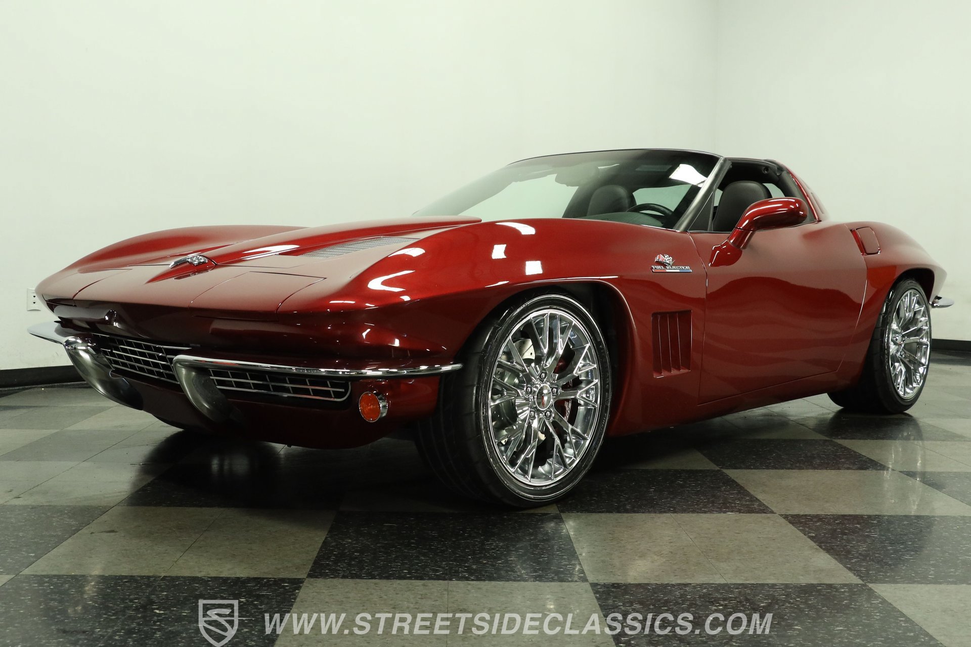 Used 2005 Chevrolet Corvette Coupe w/ Preferred Equipment Group RWD image 21