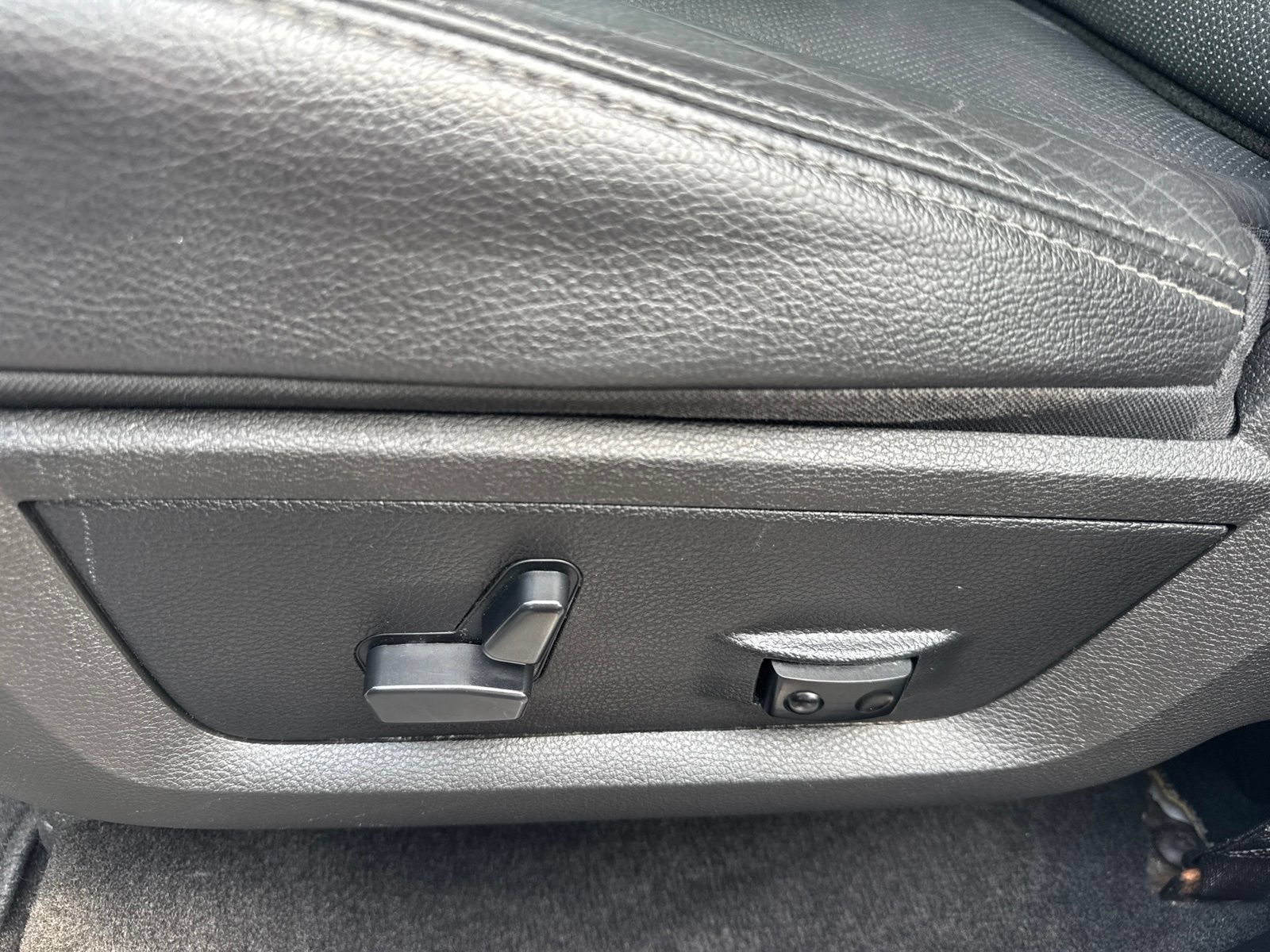 Used 2016 RAM 1500 Sport w/ Convenience Group RWD image 17