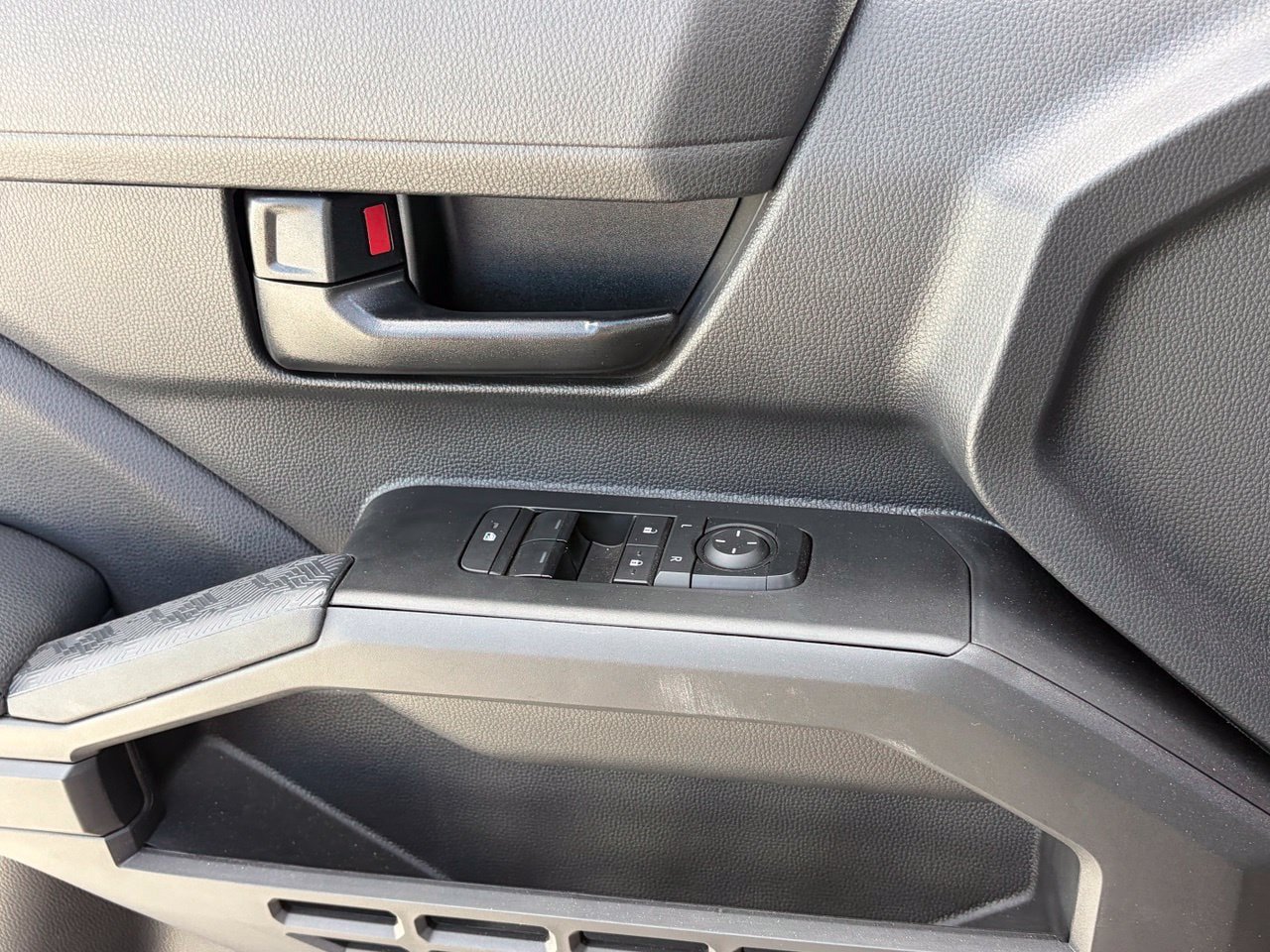 Used 2025 Toyota Tacoma SR w/ SR Upgrade Package RWD image 6