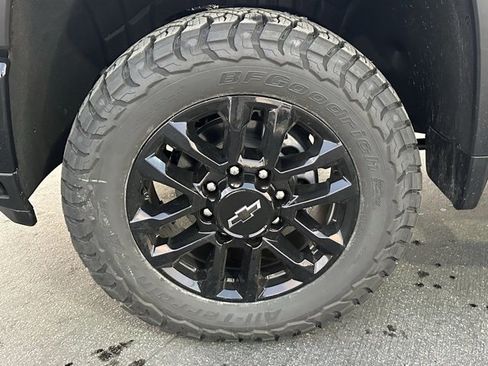 New 2026 Chevrolet Silverado 3500 LT w/ Trail Boss Package image 36