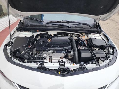 Used 2018 Chevrolet Malibu LT image 19