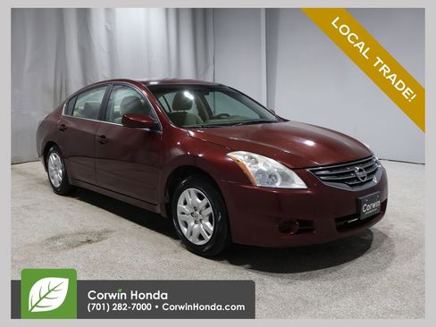 Used 2011 Nissan Altima 2.5 S image 1