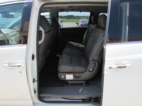 Used 2017 Honda Odyssey Touring Elite image 27