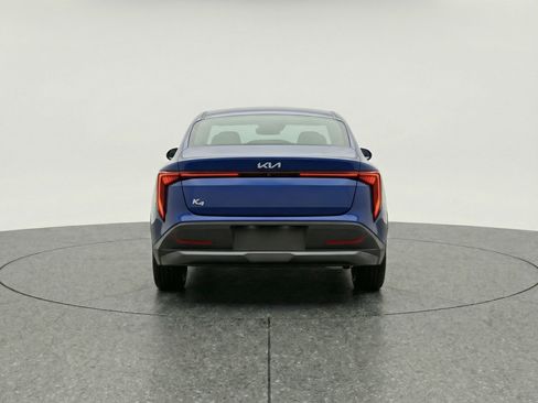 Used 2025 Kia K4 LXS image 7