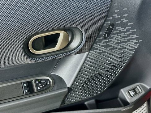 Certified 2025 MINI Cooper S FWD image 19