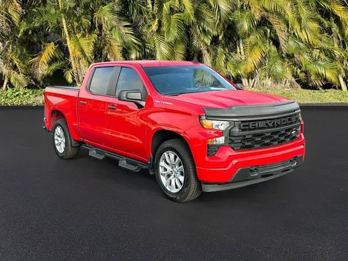 Used 2023 Chevrolet Silverado 1500 Custom image 4