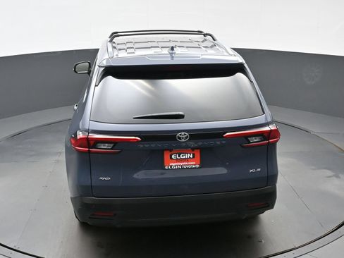 Used 2024 Toyota Grand Highlander AWD image 39