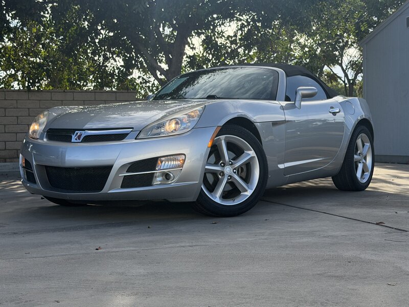 Used 2009 Saturn Sky w/ Premium Trim Package RWD image 1