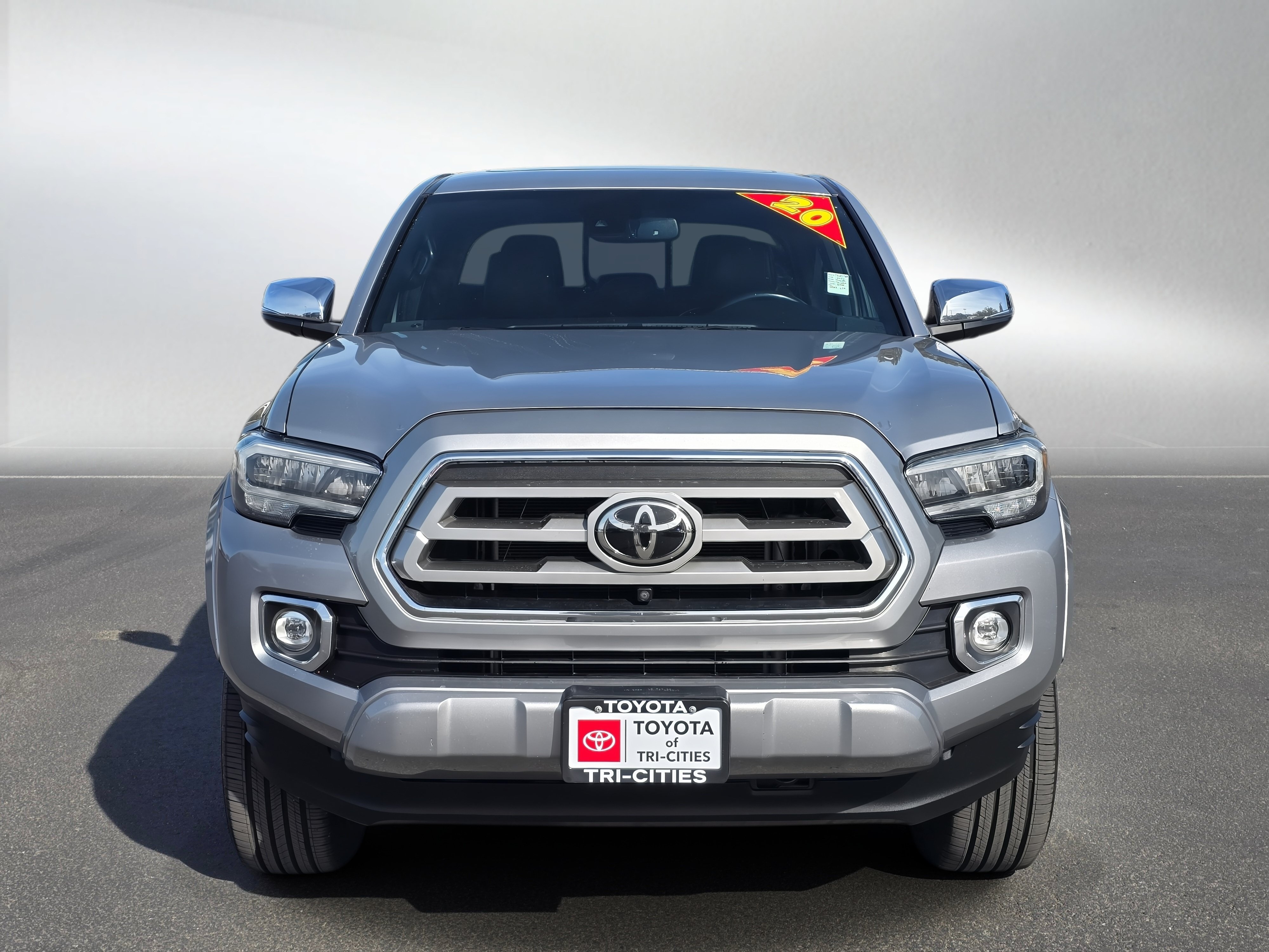 Used 2020 Toyota Tacoma Limited AWD/4WD image 8