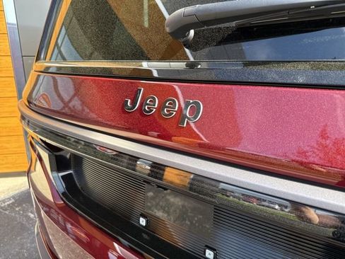 New 2026 Jeep Grand Wagoneer Limited AWD/4WD image 30