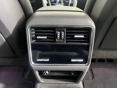 Certified 2023 Porsche Cayenne AWD/4WD image 27