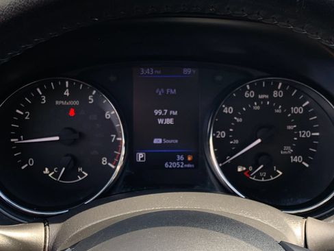 Used 2020 Nissan Rogue SV FWD image 8