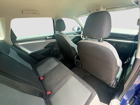 Certified 2024 Volkswagen Taos S FWD image 28