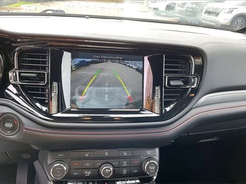 Used 2023 Dodge Durango GT image 19