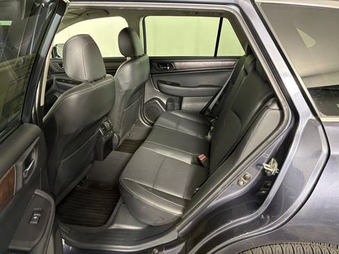 Used 2017 Subaru Outback 3.6R Limited image 29