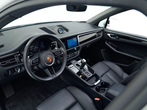 Used 2022 Porsche Macan image 4