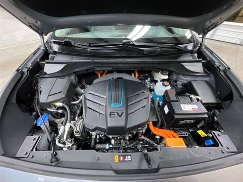 Used 2022 Kia Niro EX w/ Cold Weather Package image 30