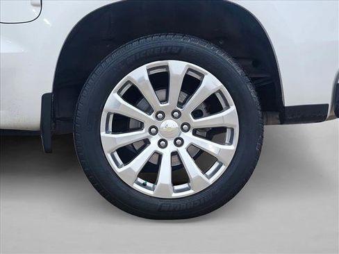 Used 2020 Chevrolet Silverado 1500 High Country w/ Technology Package image 26