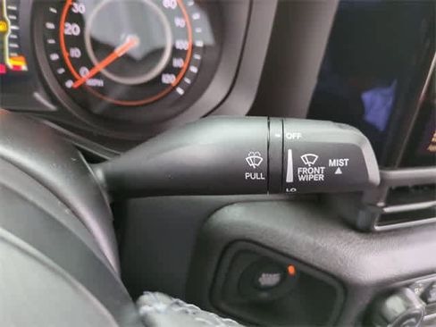 New 2025 Jeep Gladiator Sport image 25