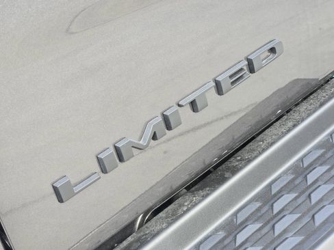 New 2026 RAM 2500 Limited image 10