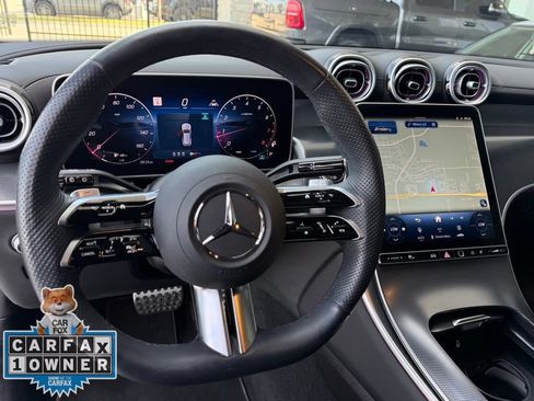 Used 2025 Mercedes-Benz GLC 300 4MATIC image 10