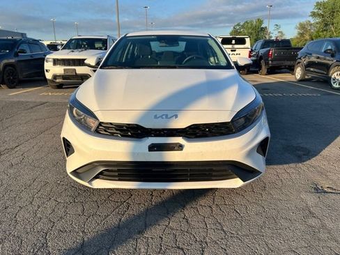 Used 2024 Kia Forte LXS w/ LXS Technology Package FWD image 6