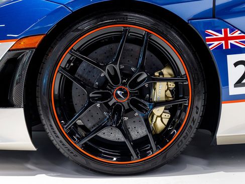 New 2024 McLaren 750S Spider RWD image 7