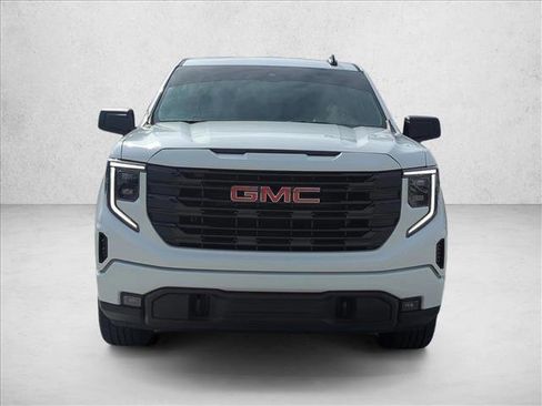 Used 2024 GMC Sierra 1500 Elevation image 2