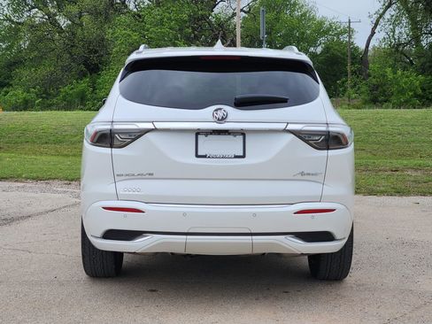 Used 2022 Buick Enclave Avenir w/ Avenir Technology Package FWD image 6