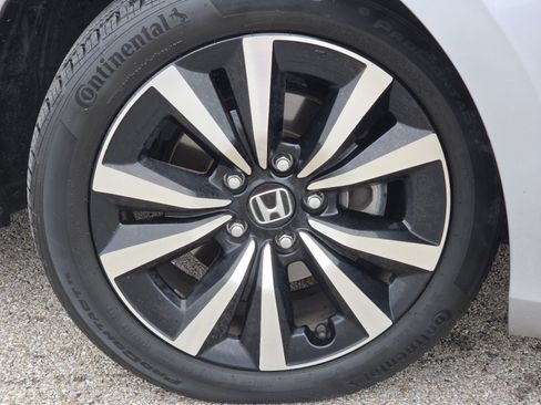 Used 2023 Honda Civic EX-L image 10