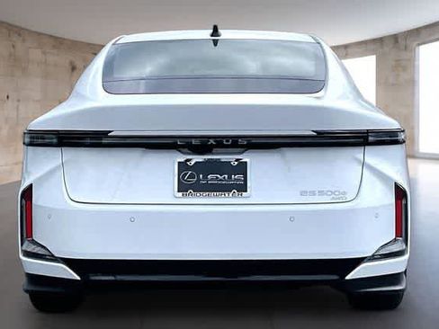 New 2026 Lexus ES 500e AWD/4WD image 4