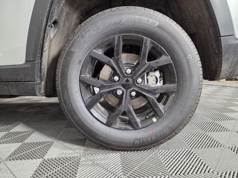 New 2026 Jeep Grand Cherokee Altitude image 26