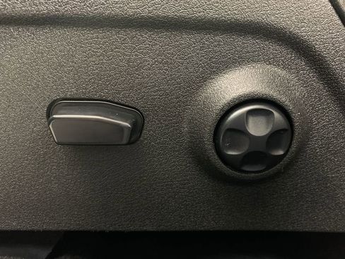 Used 2019 Dodge Journey SE w/ Premium Group image 18