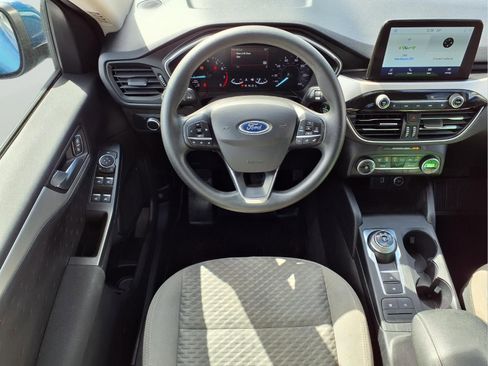 Used 2020 Ford Escape SE image 11