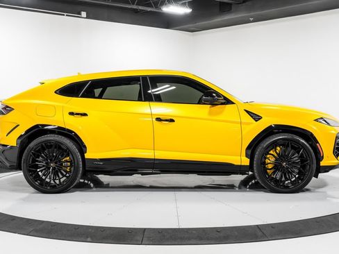 Used 2025 Lamborghini Urus S AWD/4WD image 2