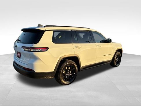 New 2025 Jeep Grand Cherokee L Altitude image 5